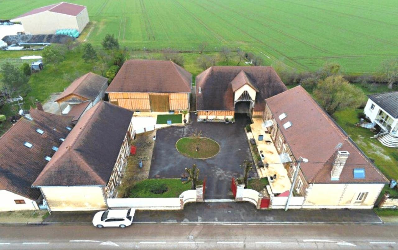 Studio Confortable, Parking Et Jardin Buchères Dış mekan fotoğraf