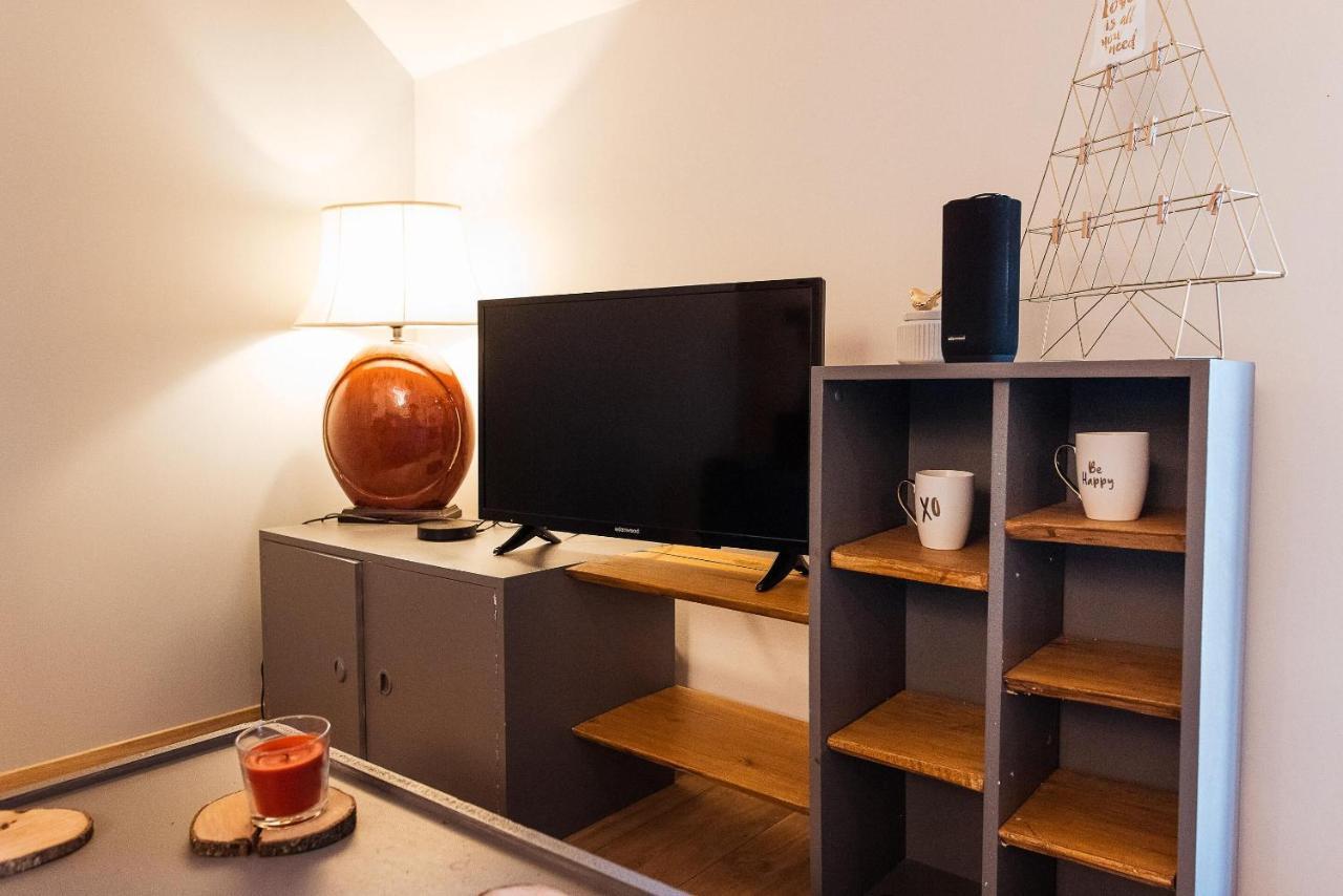 Studio Confortable, Parking Et Jardin Buchères Dış mekan fotoğraf